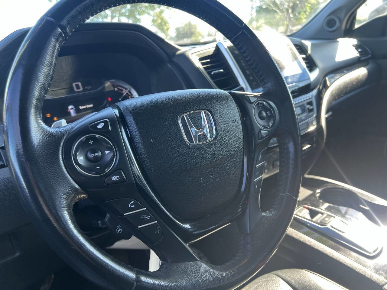 Used 2016 Honda Pilot Elite image 20