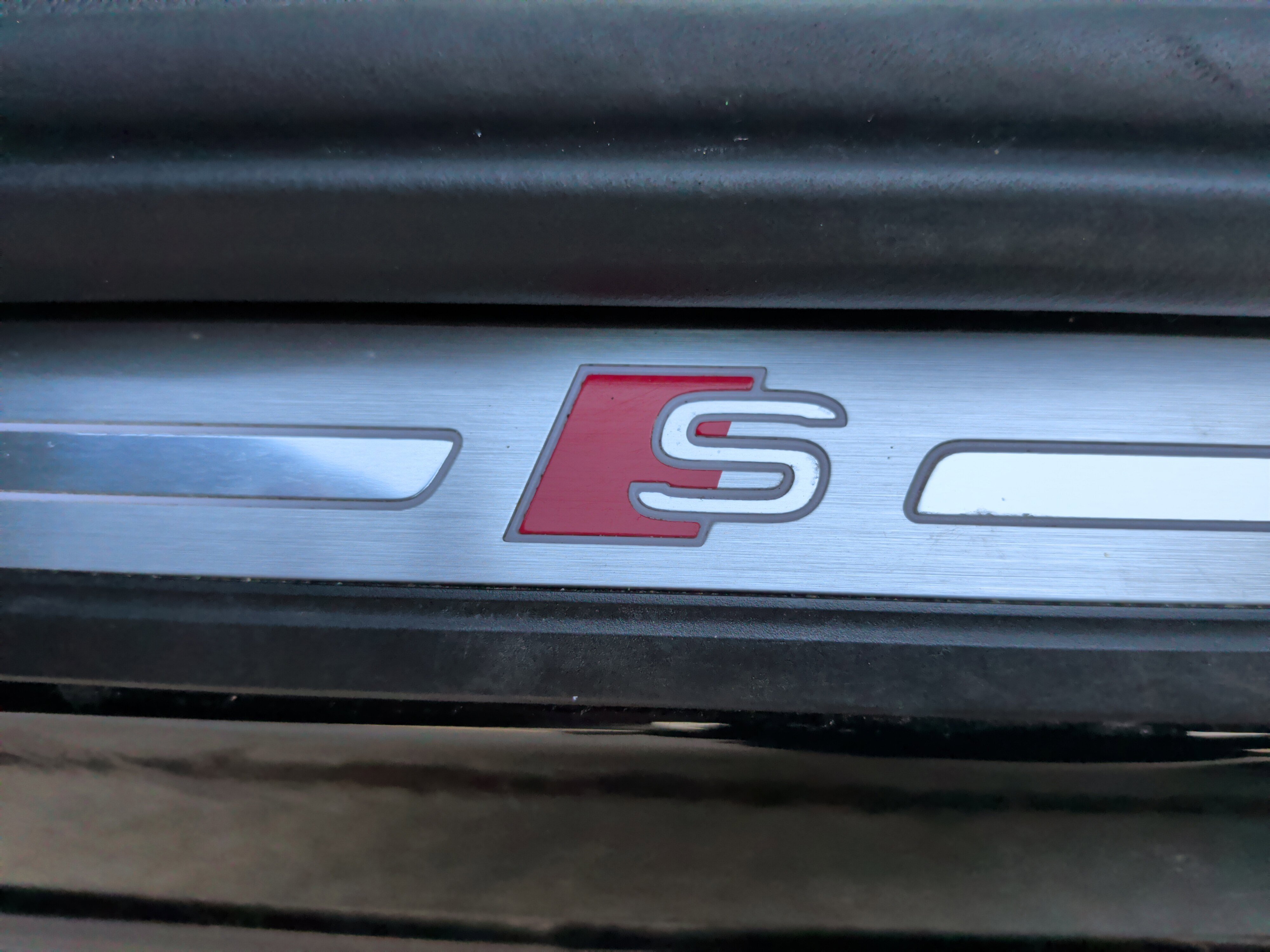 Used 2023 Audi e-tron Premium w/ Convenience Plus Package image 37