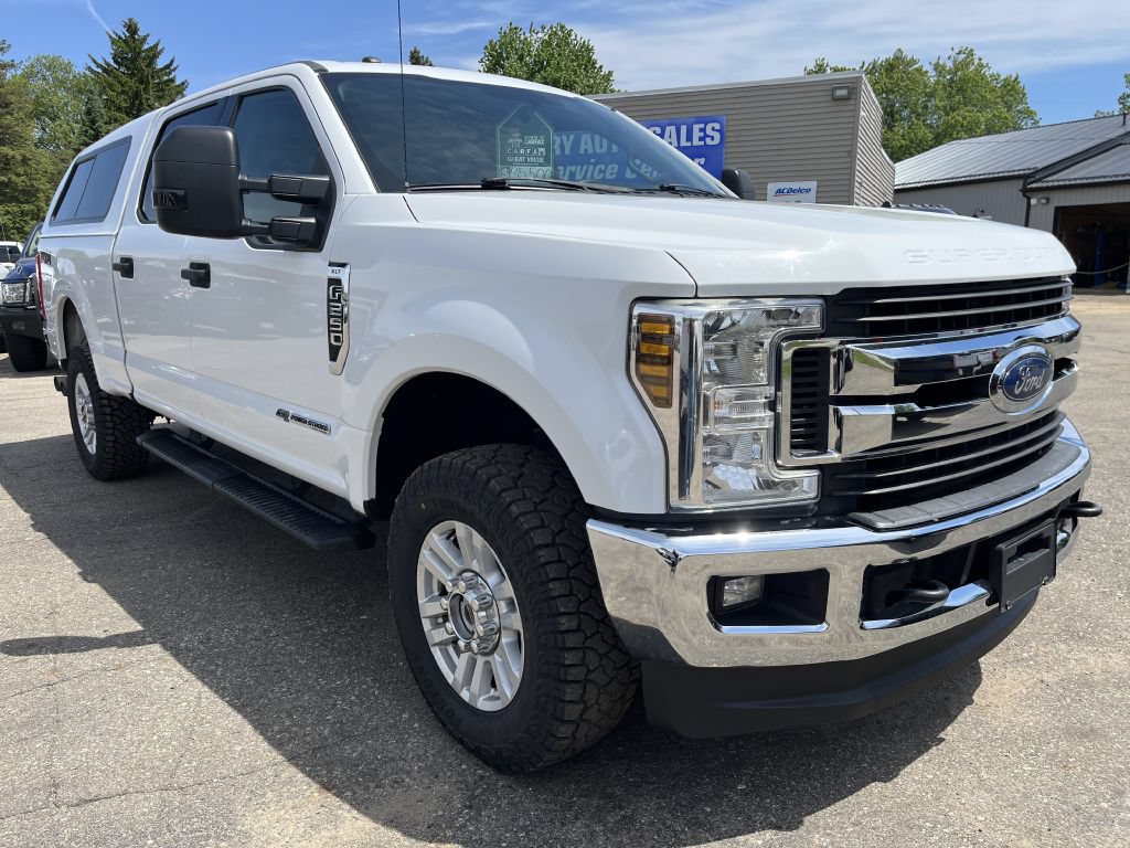 Used 2018 Ford F250 XLT w/ XLT Value Package AWD/4WD image 2