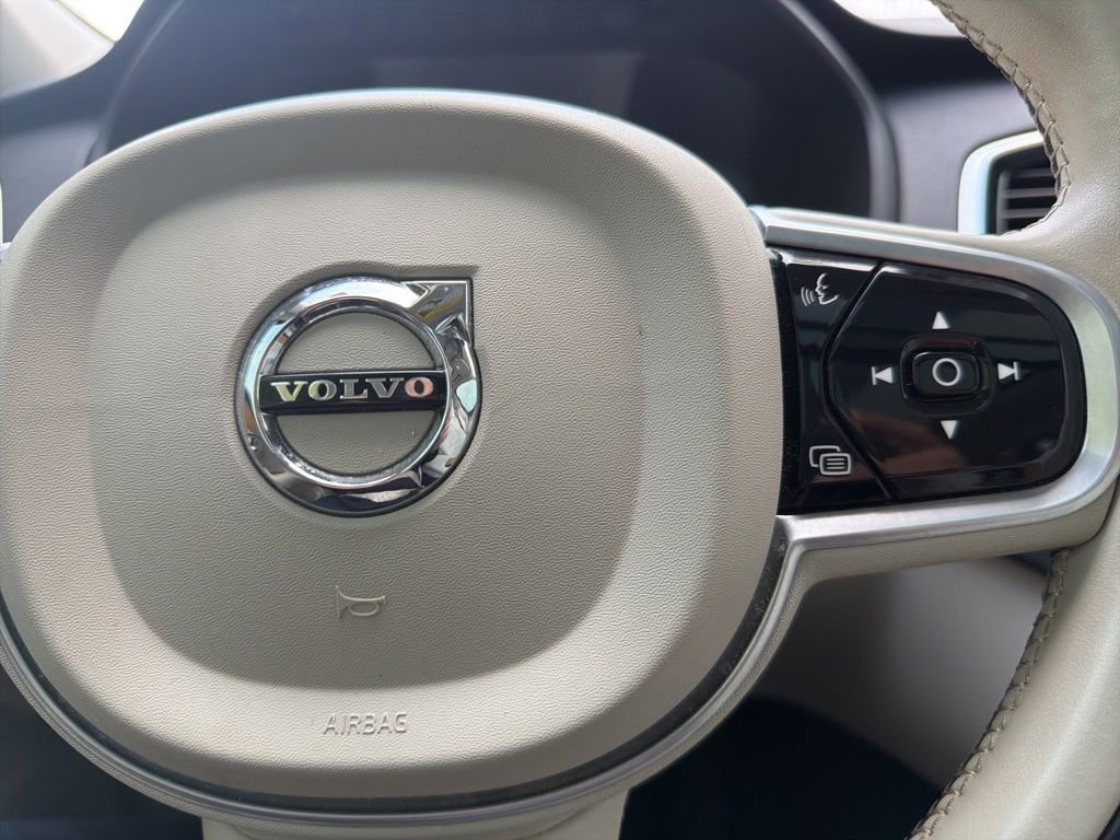 Used 2022 Volvo XC90 T6 Momentum w/ Advanced Package image 26