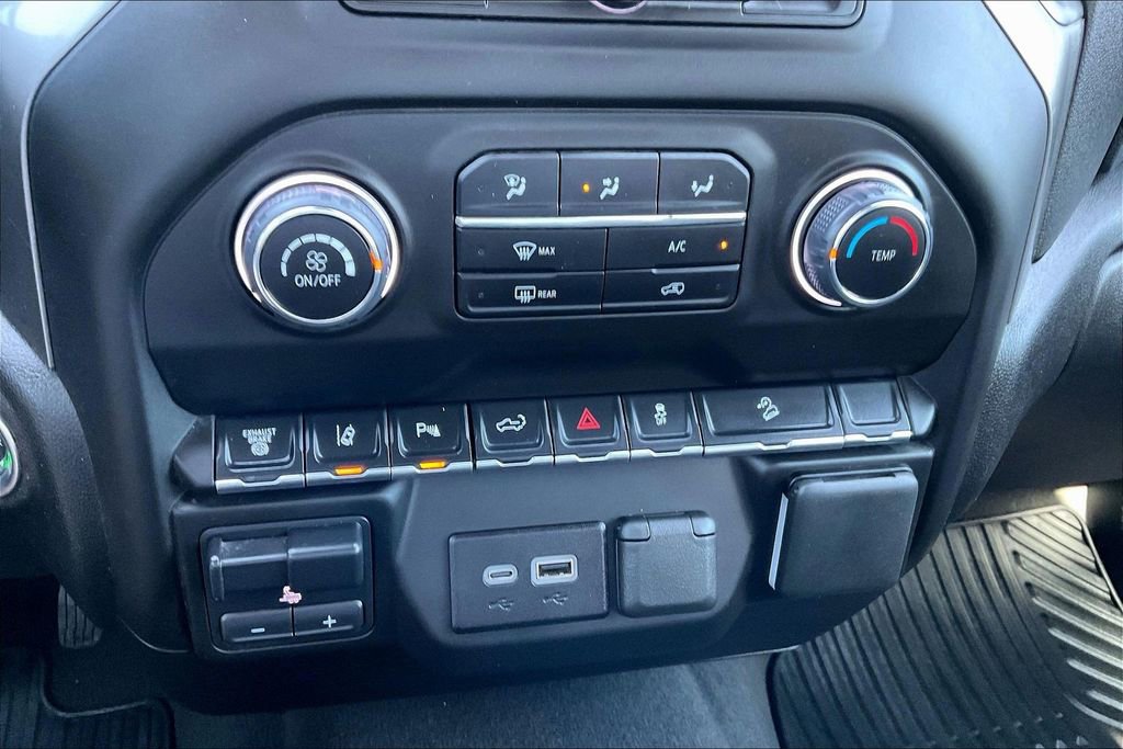 Used 2025 Chevrolet Silverado 2500 Custom w/ Custom Value Package image 15