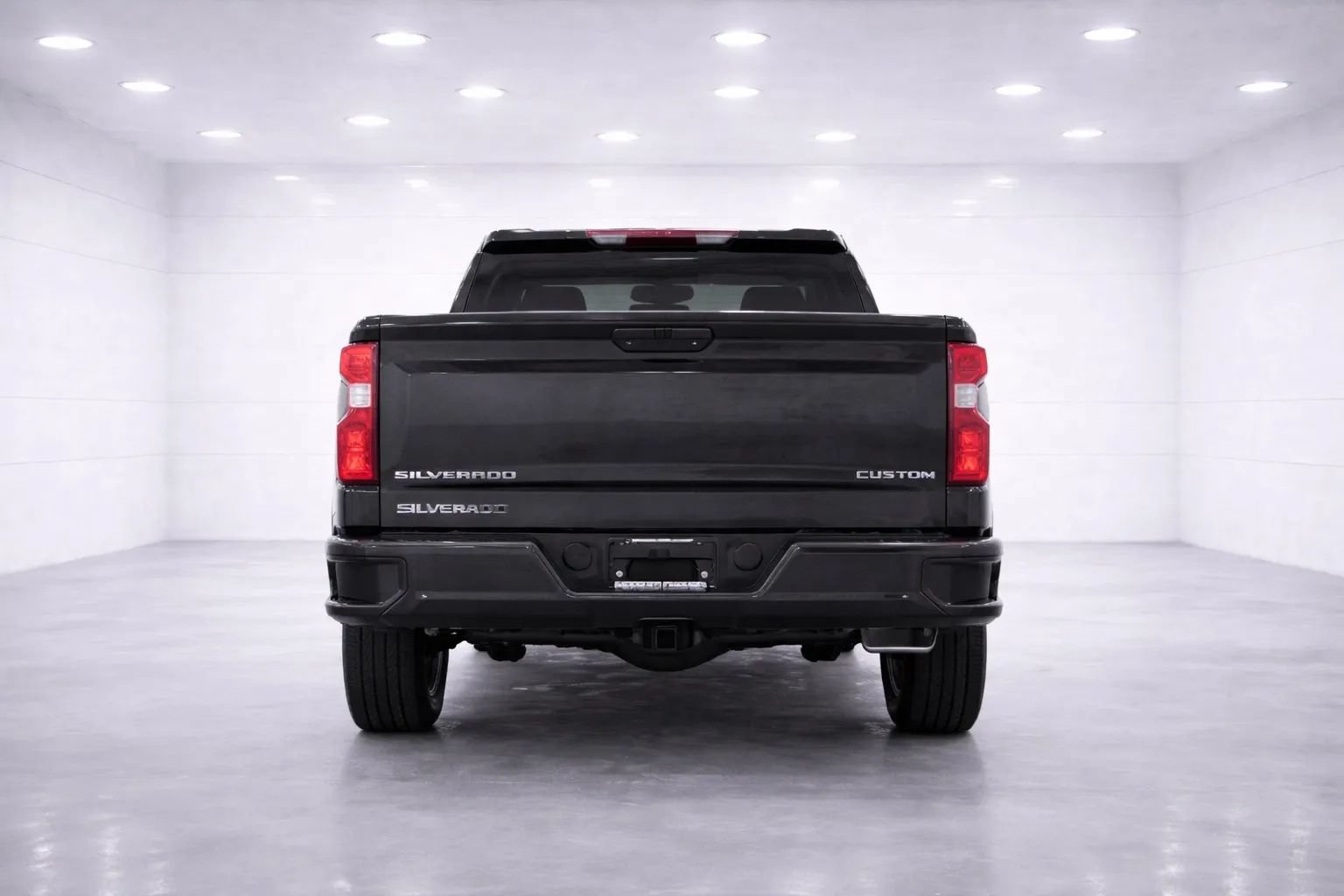 Used 2021 Chevrolet Silverado 1500 Custom AWD/4WD image 4