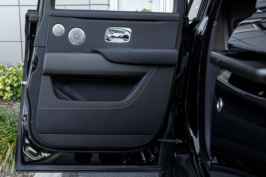 Used 2020 Rolls-Royce Cullinan AWD/4WD image 14
