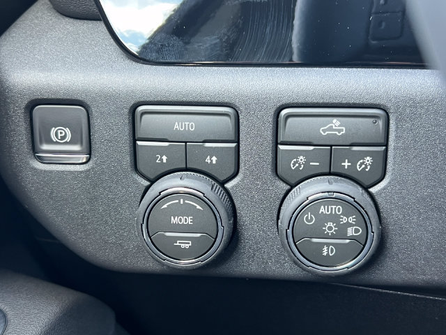New 2026 Chevrolet Silverado 1500 RST w/ LPO, Dark Essentials Package AWD/4WD image 17