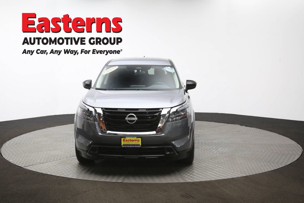Used 2024 Nissan Pathfinder S image 52
