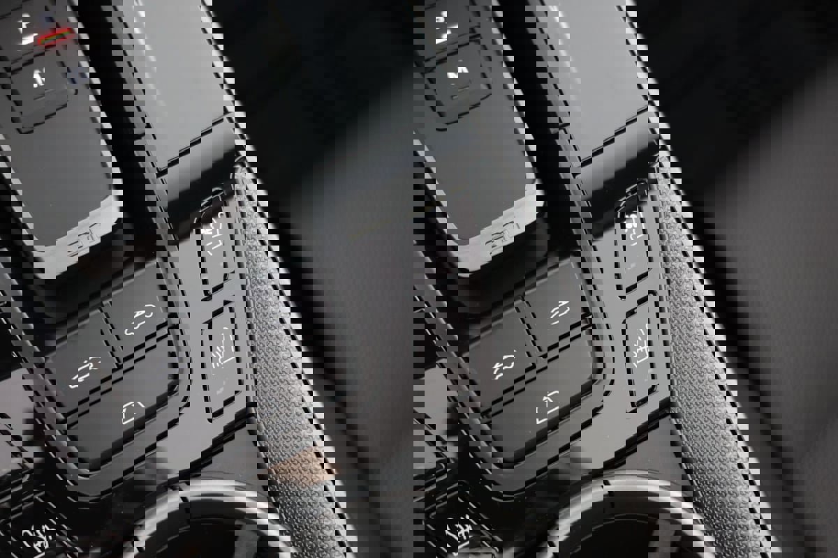 Used 2026 Porsche 911 Carrera image 9