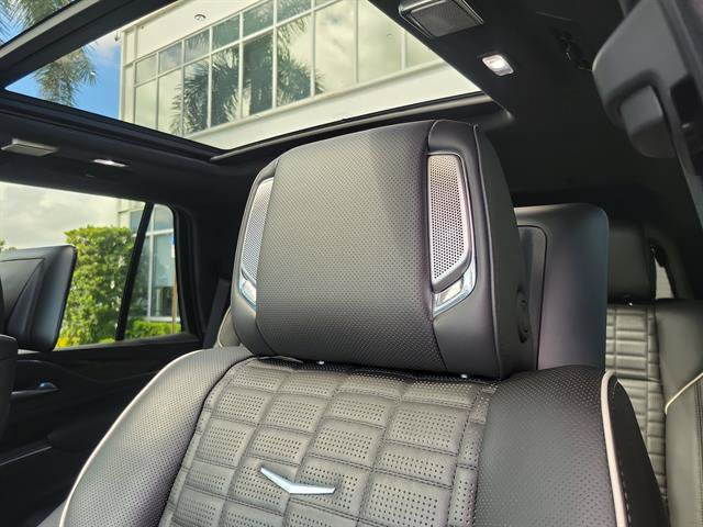 Certified 2023 Cadillac Escalade Sport Platinum w/ LPO, ONYX Package AWD/4WD image 60