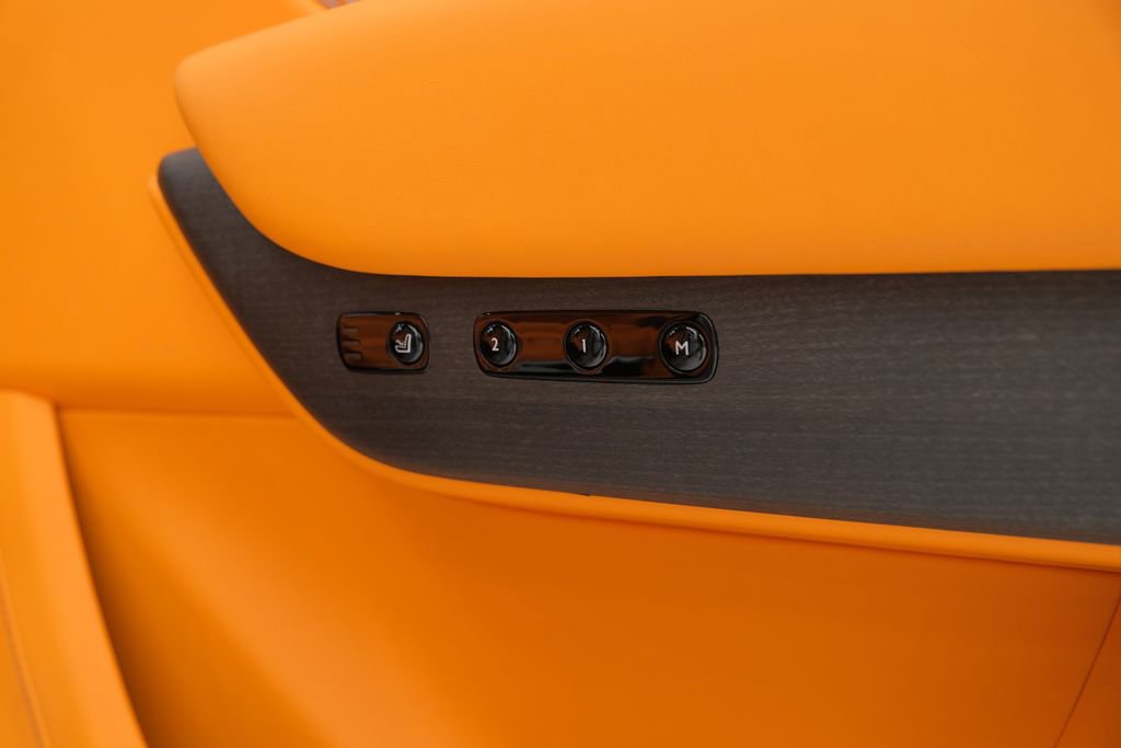 Used 2026 Rolls-Royce Cullinan image 62