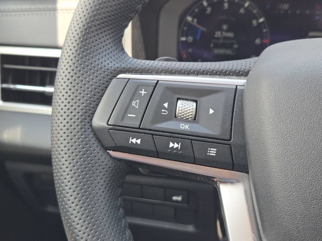 Used 2024 Mitsubishi Outlander SE AWD/4WD image 24