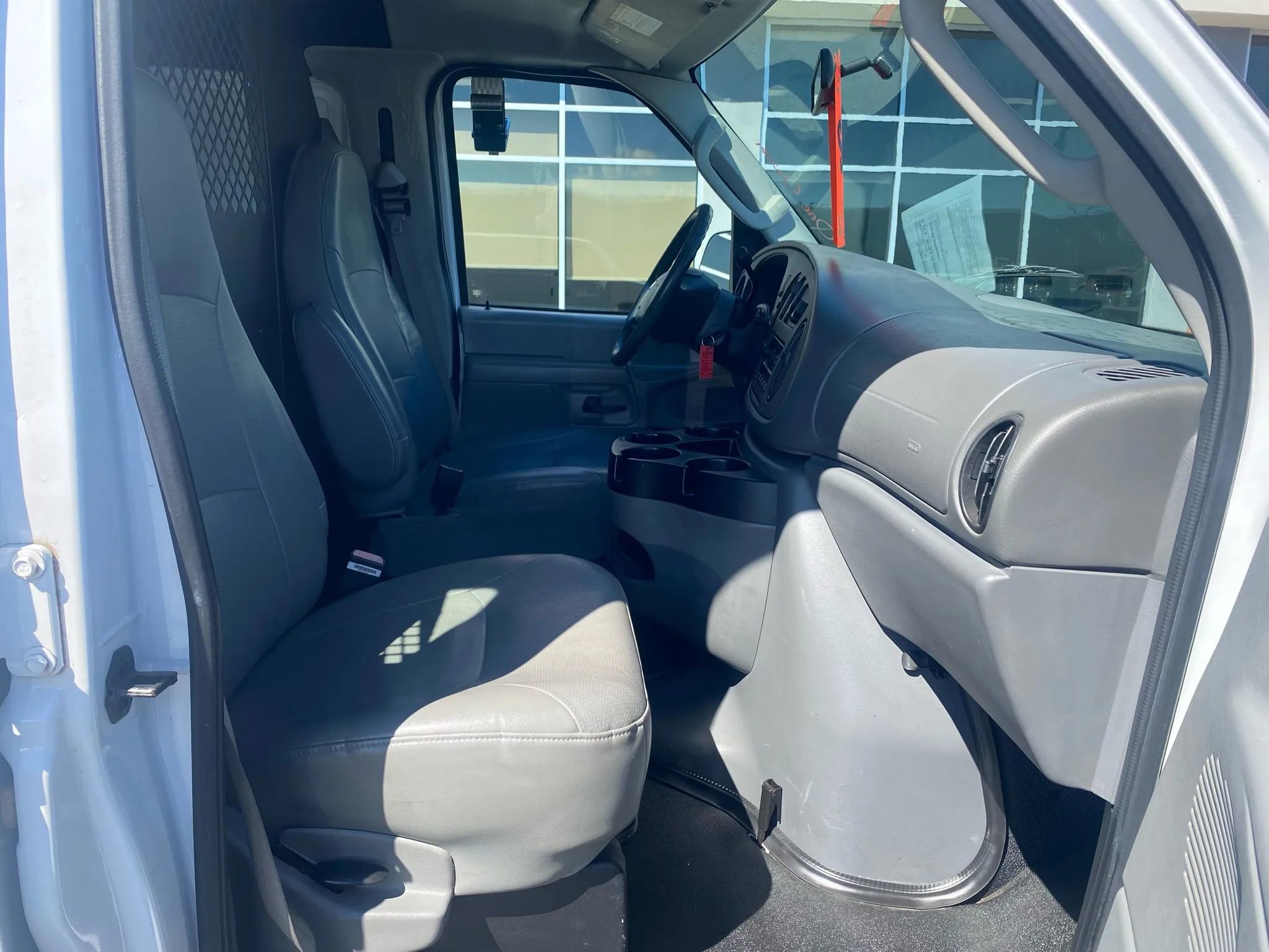 Used 2007 Ford E-250 and Econoline 250 RWD image 16