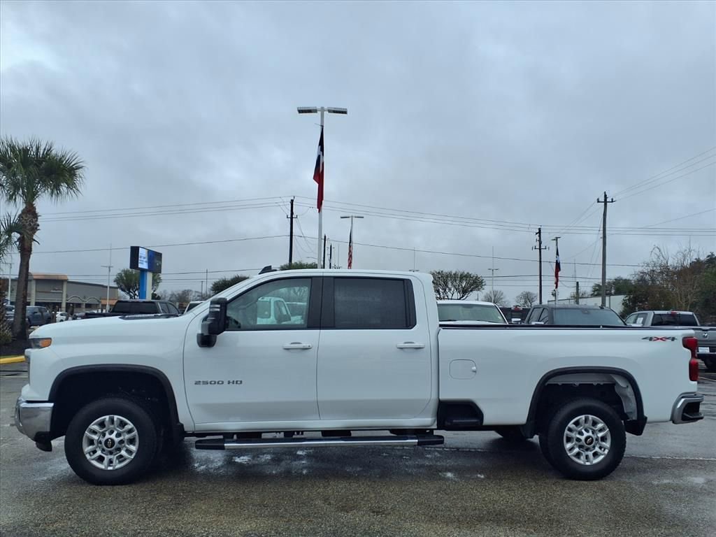 Used 2025 Chevrolet Silverado 2500 LT w/ Safety Package image 24