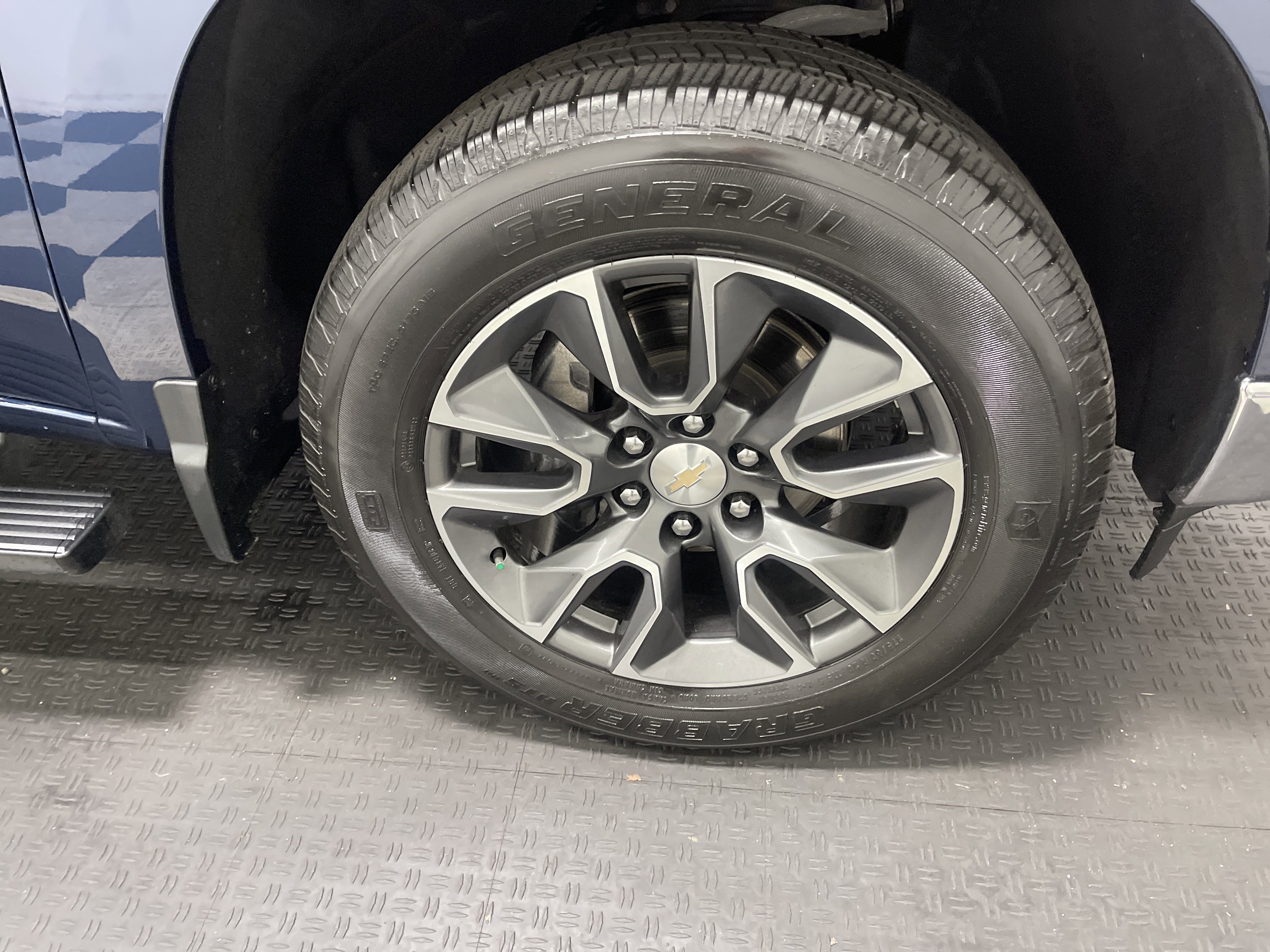 Used 2023 Chevrolet Silverado 1500 LT image 28