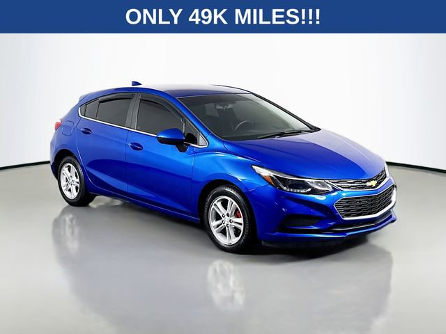Used 2018 Chevrolet Cruze LT w/ Convenience Package FWD image 2