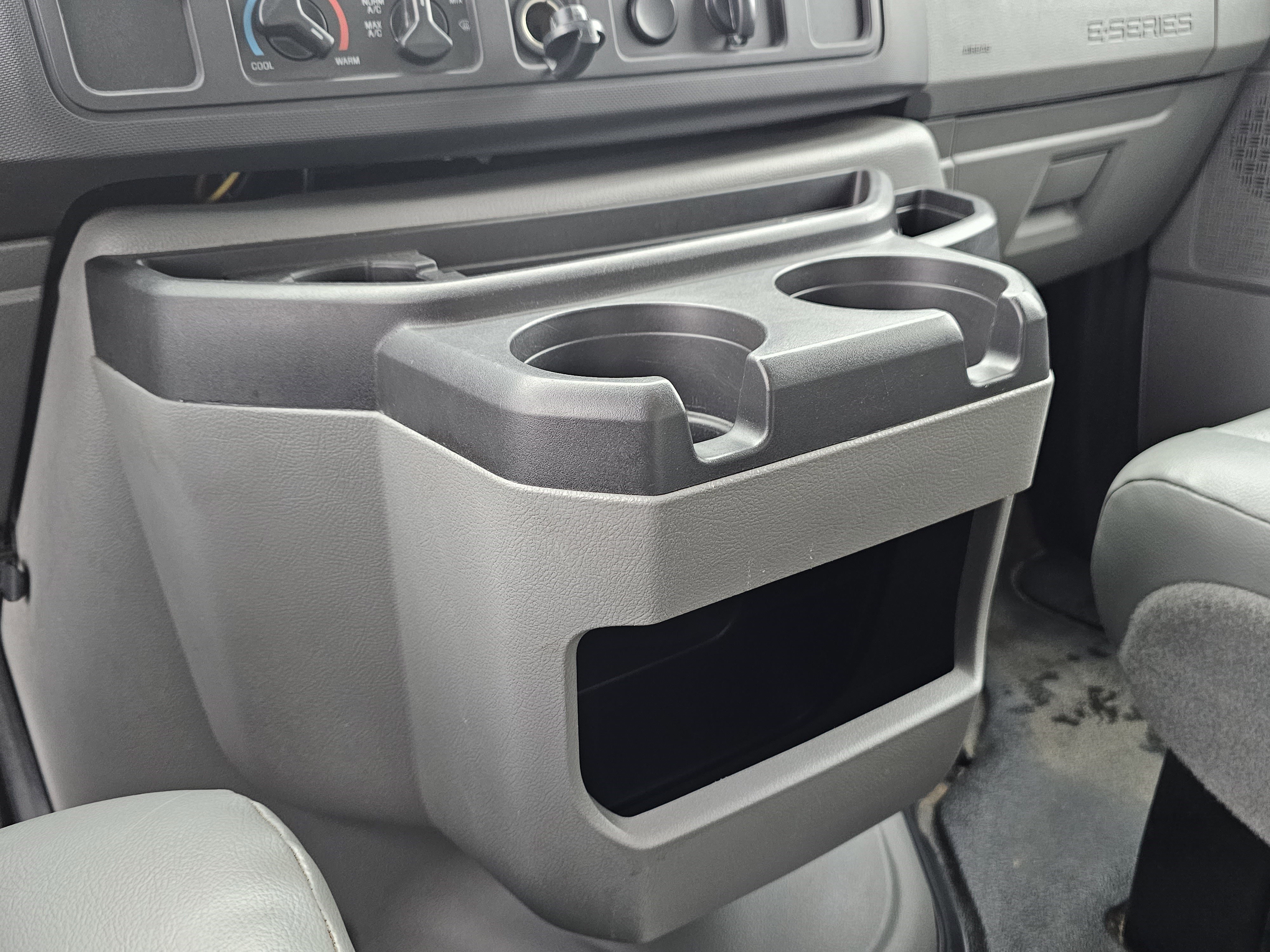 Used 2019 Ford E-350 and Econoline 350 Super Duty w/ Power Windows & Locks Group image 31