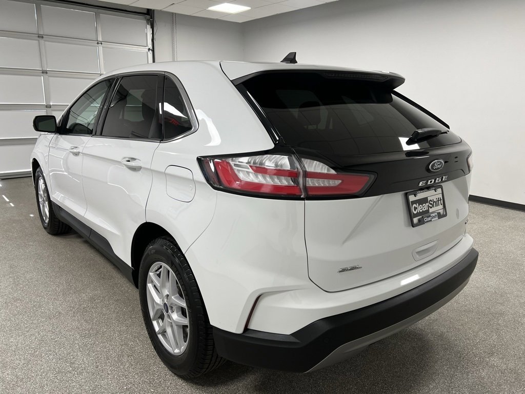 Used 2024 Ford Edge SEL image 10