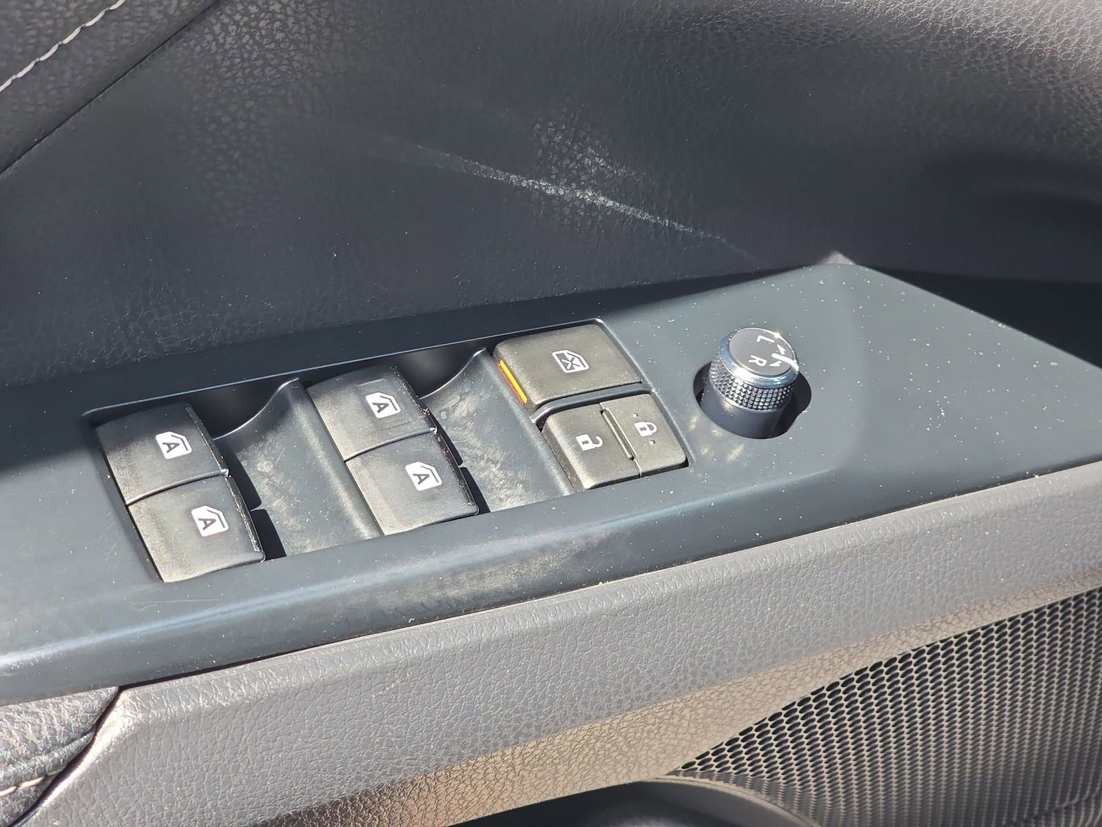 Used 2018 Toyota Camry XSE image 33
