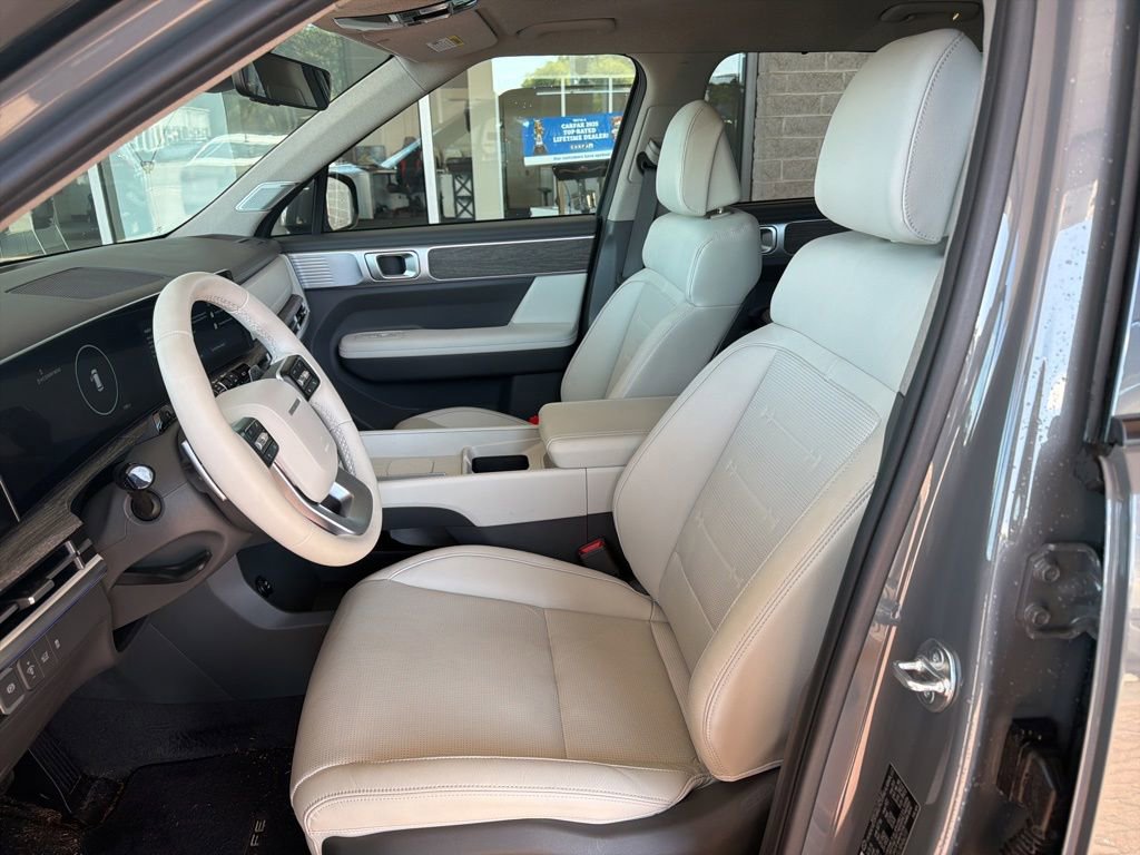 Used 2024 Hyundai Santa Fe Limited AWD/4WD image 17