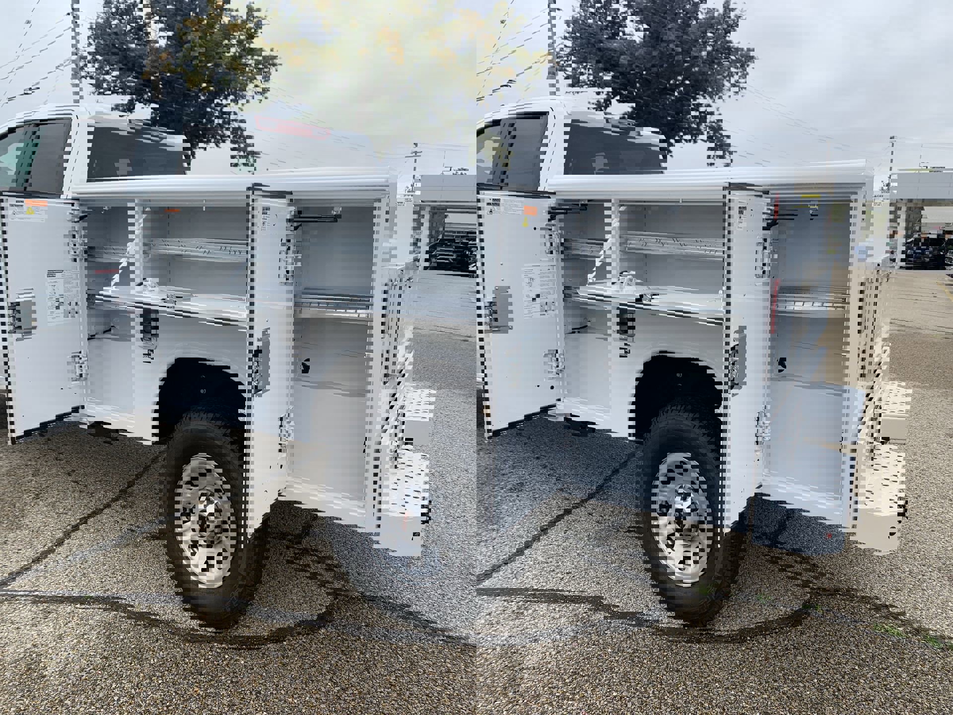 New 2025 GMC Sierra 3500 Pro w/ Convenience Package image 15