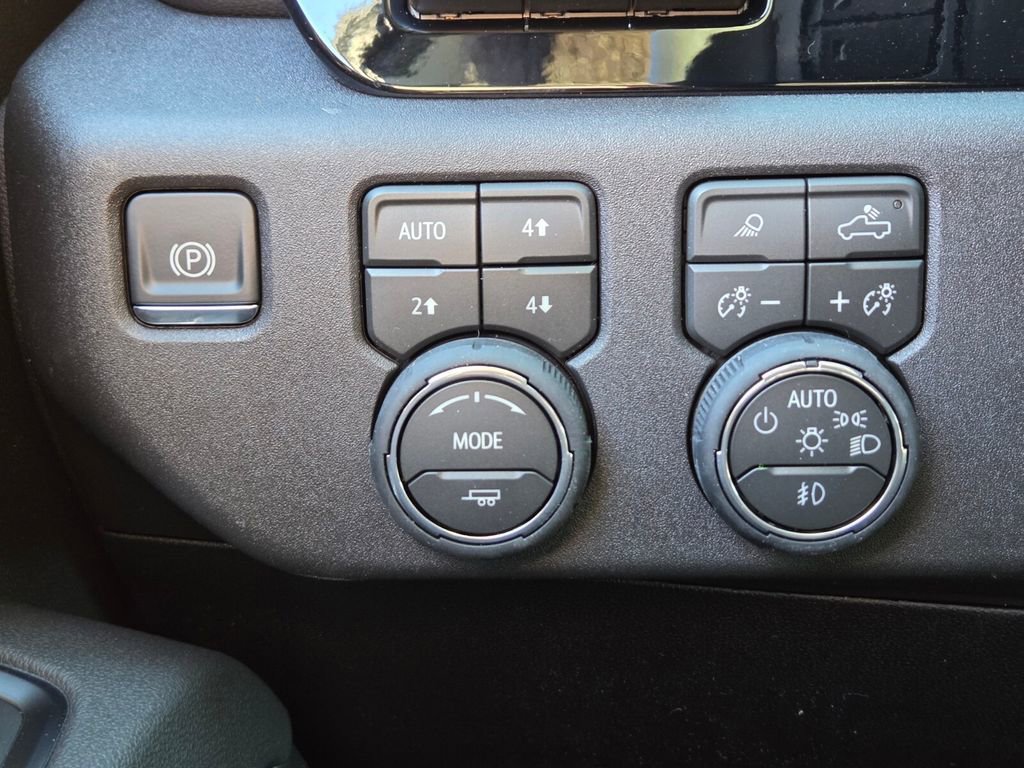New 2026 Chevrolet Silverado 3500 LTZ w/ LTZ Plus Package image 15