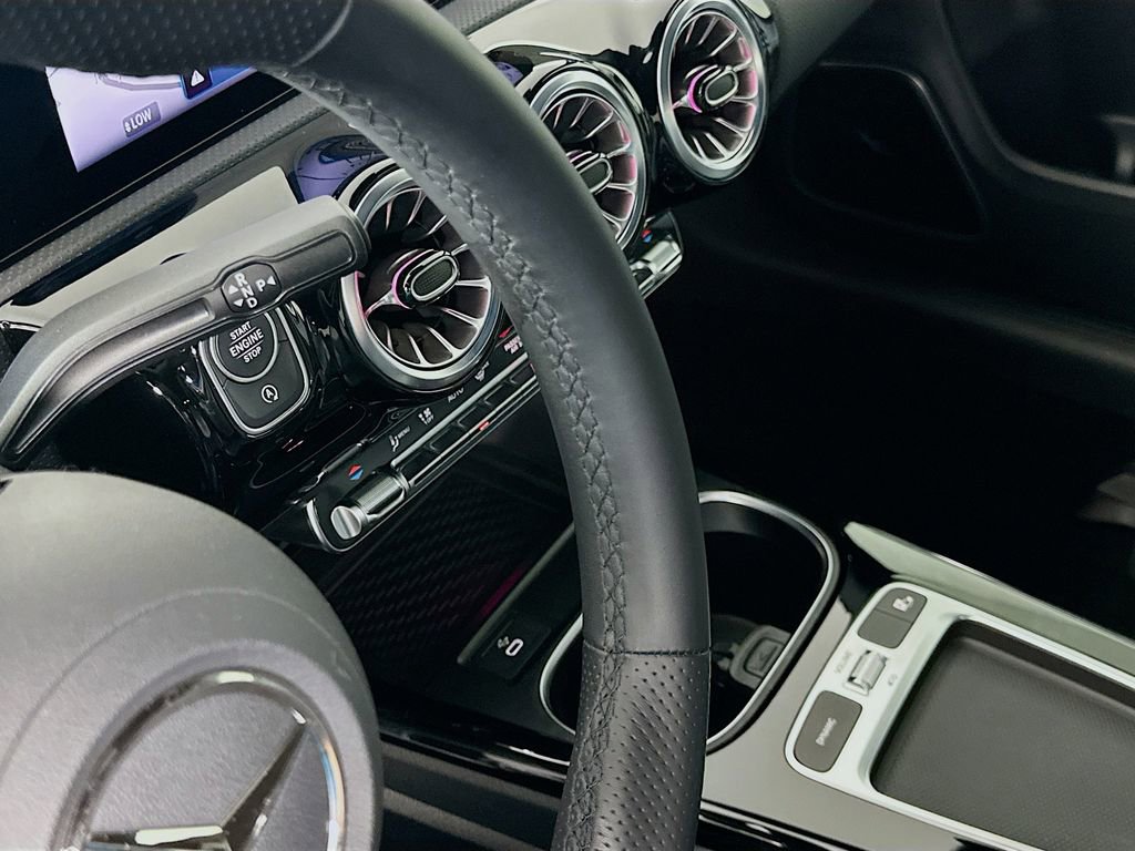 Used 2025 Mercedes-Benz CLA 35 AMG CLA 35 AMG image 17