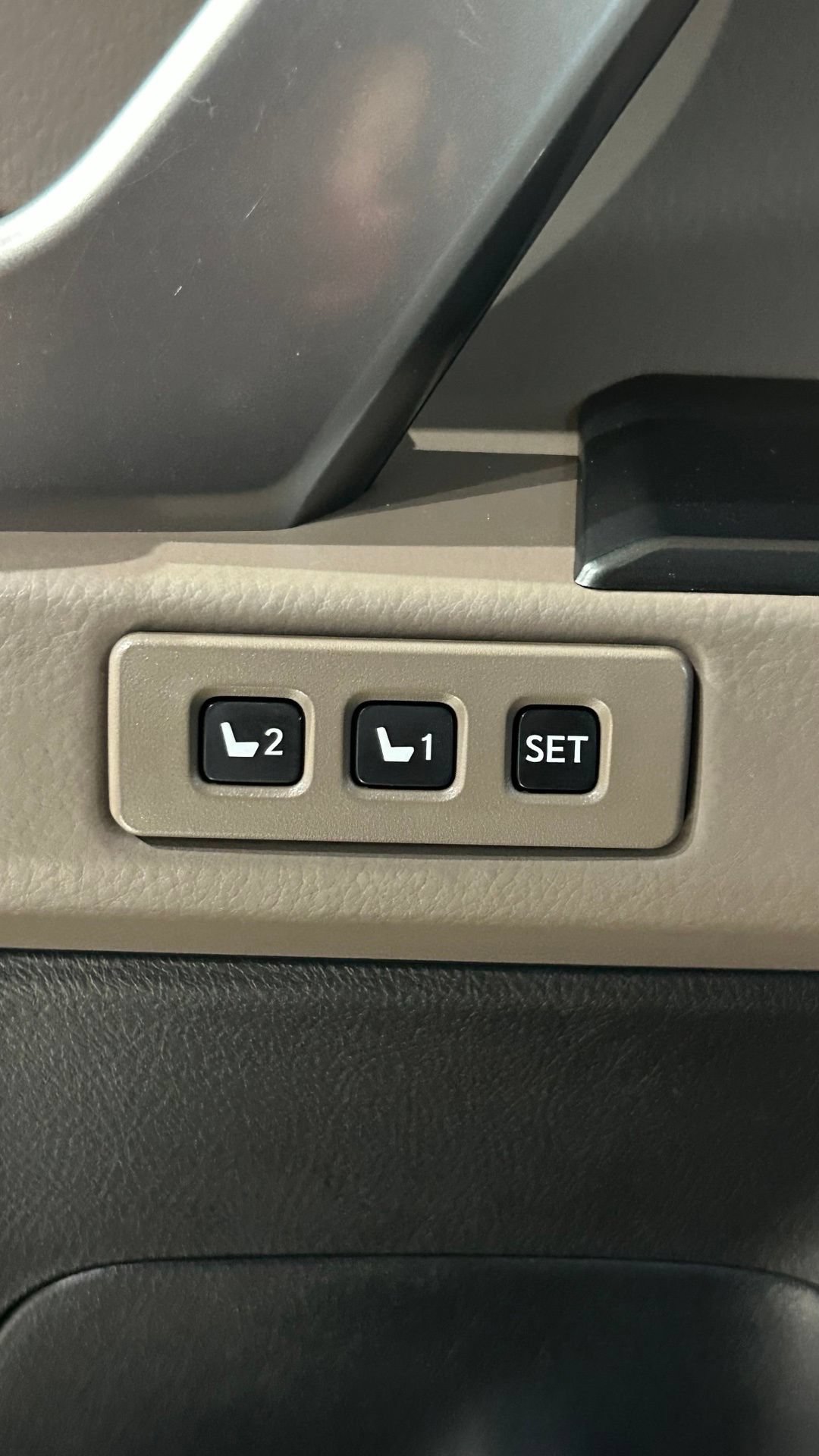 Used 2023 Lexus GX 460 Premium AWD/4WD image 40