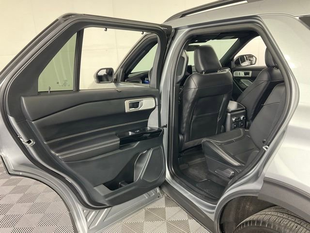 Used 2024 Ford Explorer ST w/ Equipment Group 401A image 32