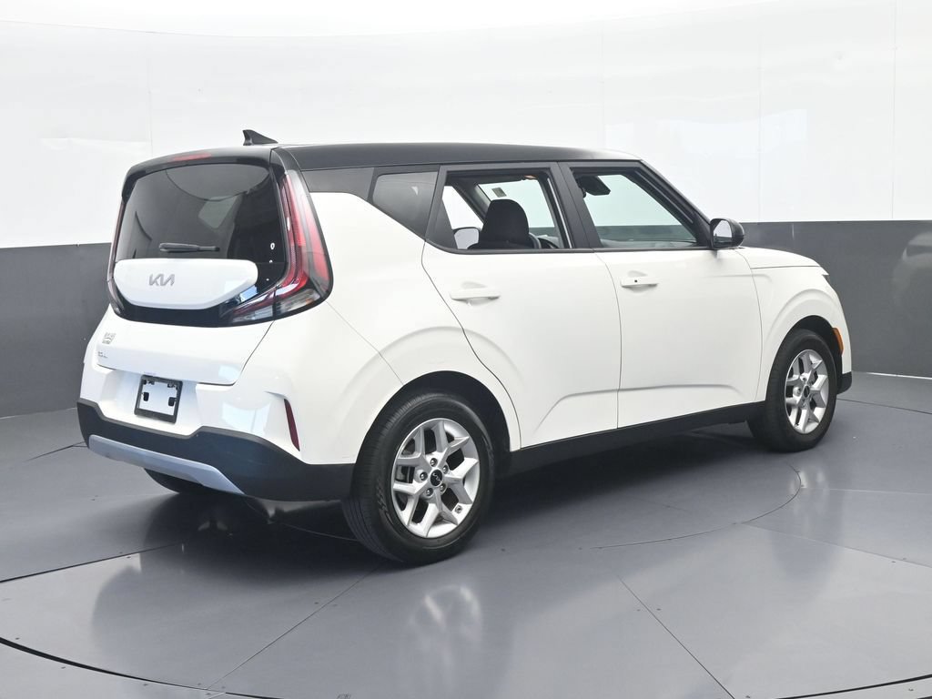 Used 2024 Kia Soul S FWD image 6