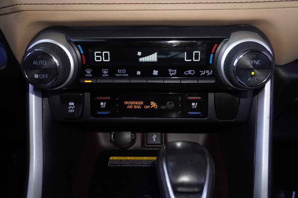 Certified 2020 Toyota RAV4 Limited AWD/4WD image 15