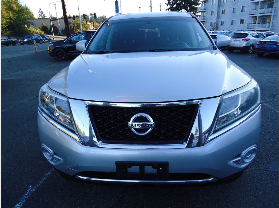 Used 2013 Nissan Pathfinder SV AWD/4WD image 2