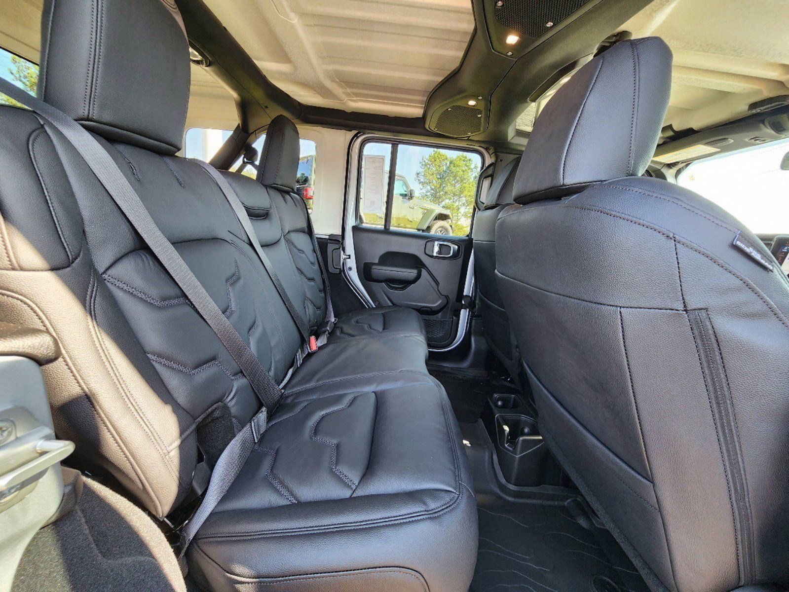 Used 2024 Jeep Wrangler Unlimited Sport image 6