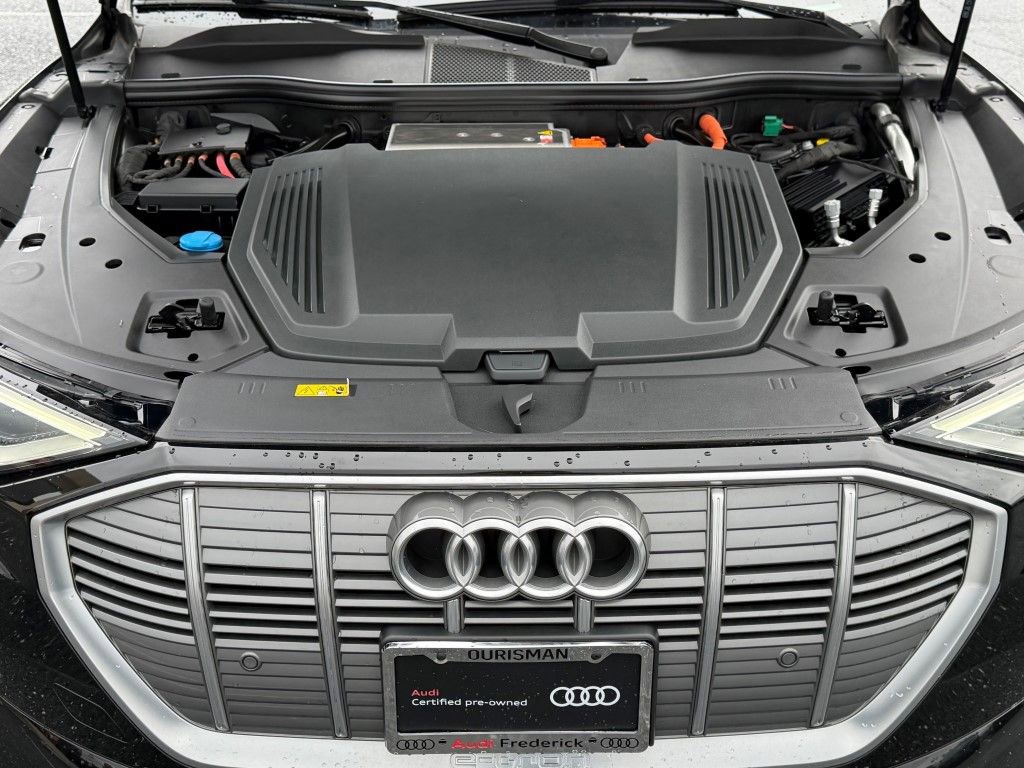 Certified 2022 Audi e-tron Premium image 39