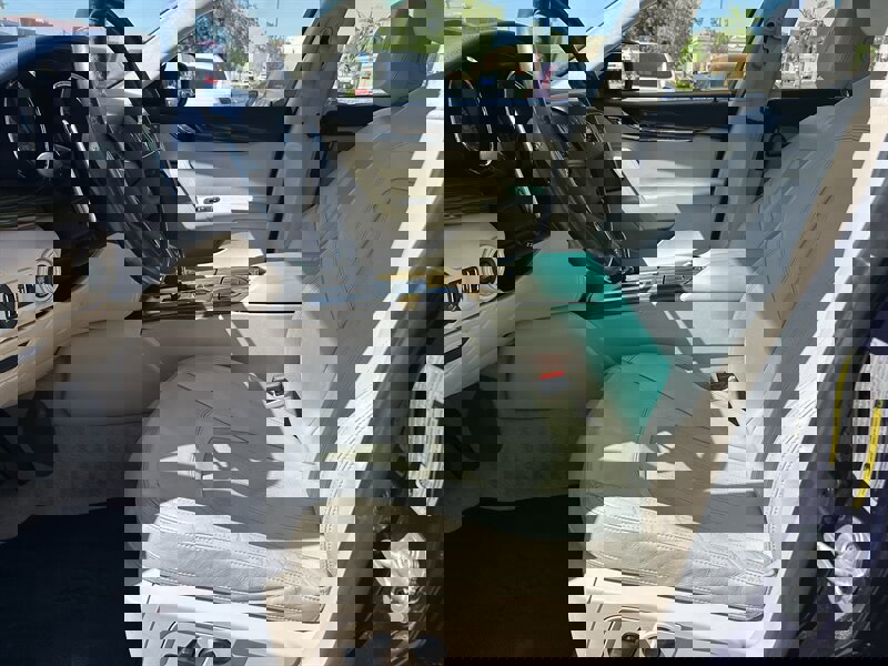 Used 2014 Maserati Quattroporte GTS RWD image 25