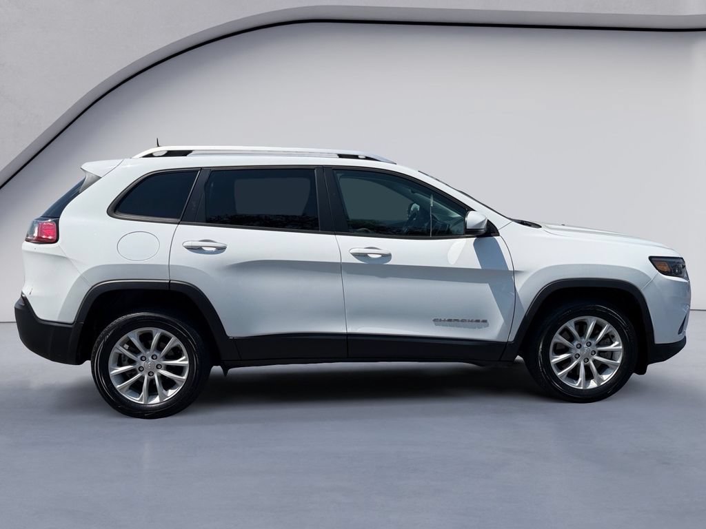 Used 2021 Jeep Cherokee Latitude FWD image 6