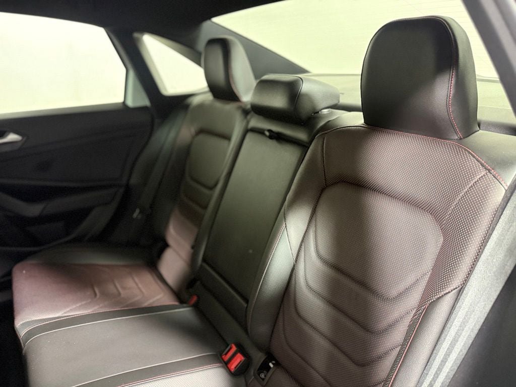Used 2022 Volkswagen Jetta GLI Autobahn FWD image 25