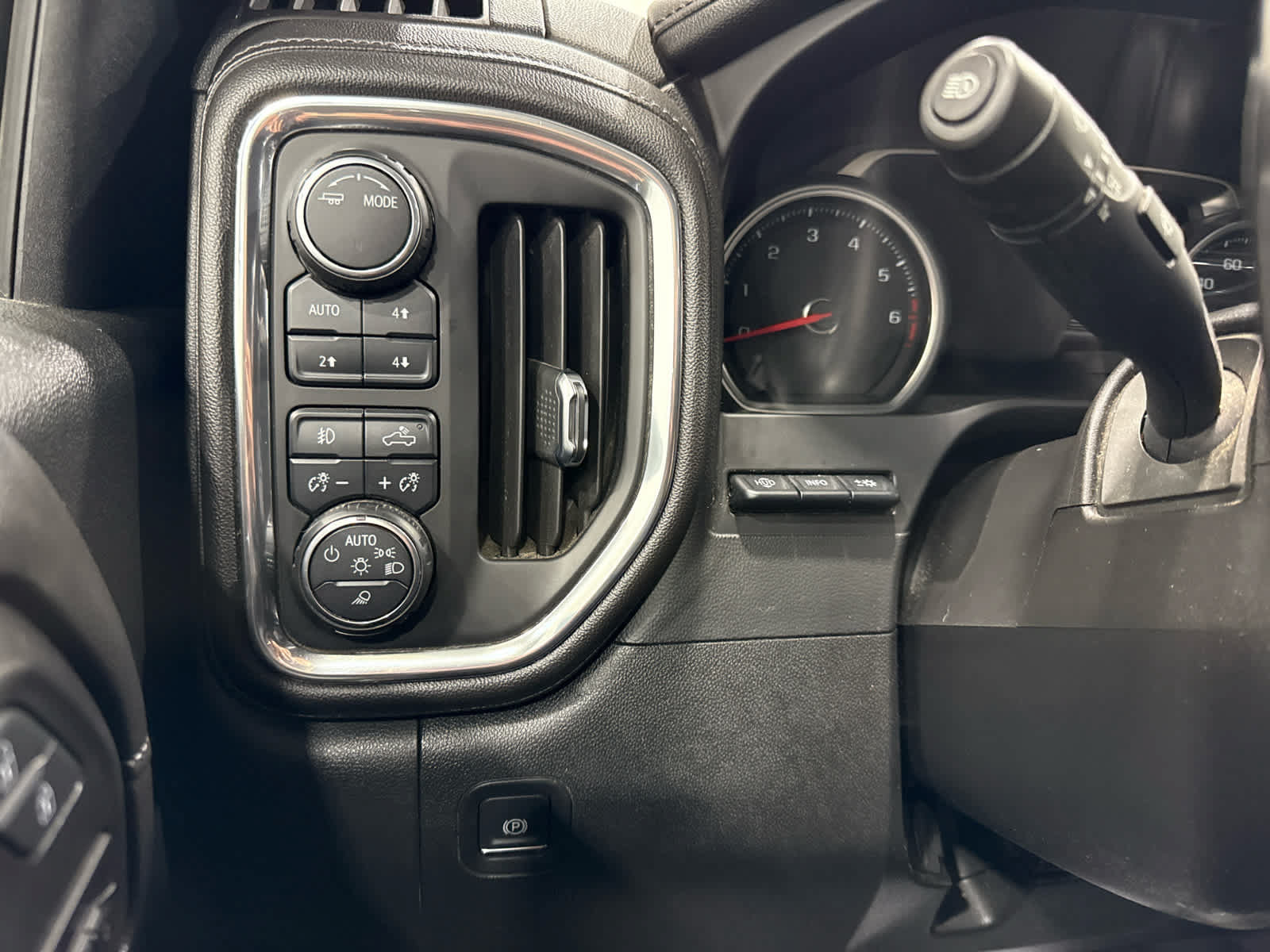 Certified 2020 Chevrolet Silverado 3500 High Country AWD/4WD image 23