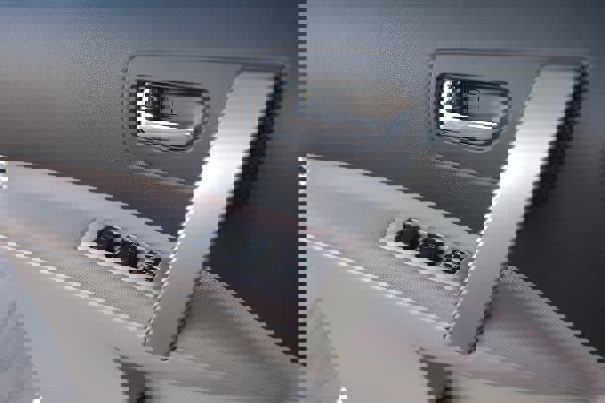 Used 2013 Nissan Rogue S w/ Special Edition Pkg image 10