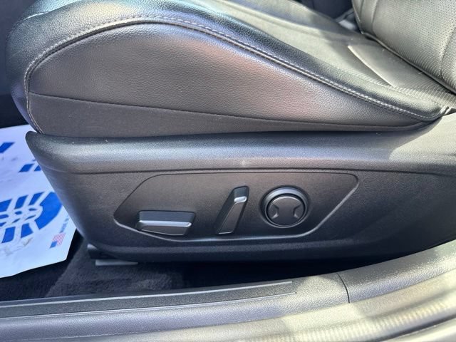 Used 2024 Hyundai Elantra Limited FWD image 14
