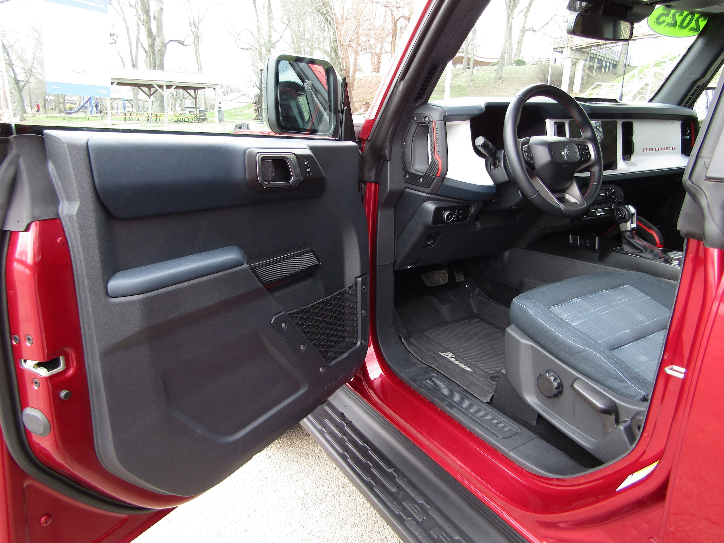 Used 2025 Ford Bronco Heritage Edition image 11