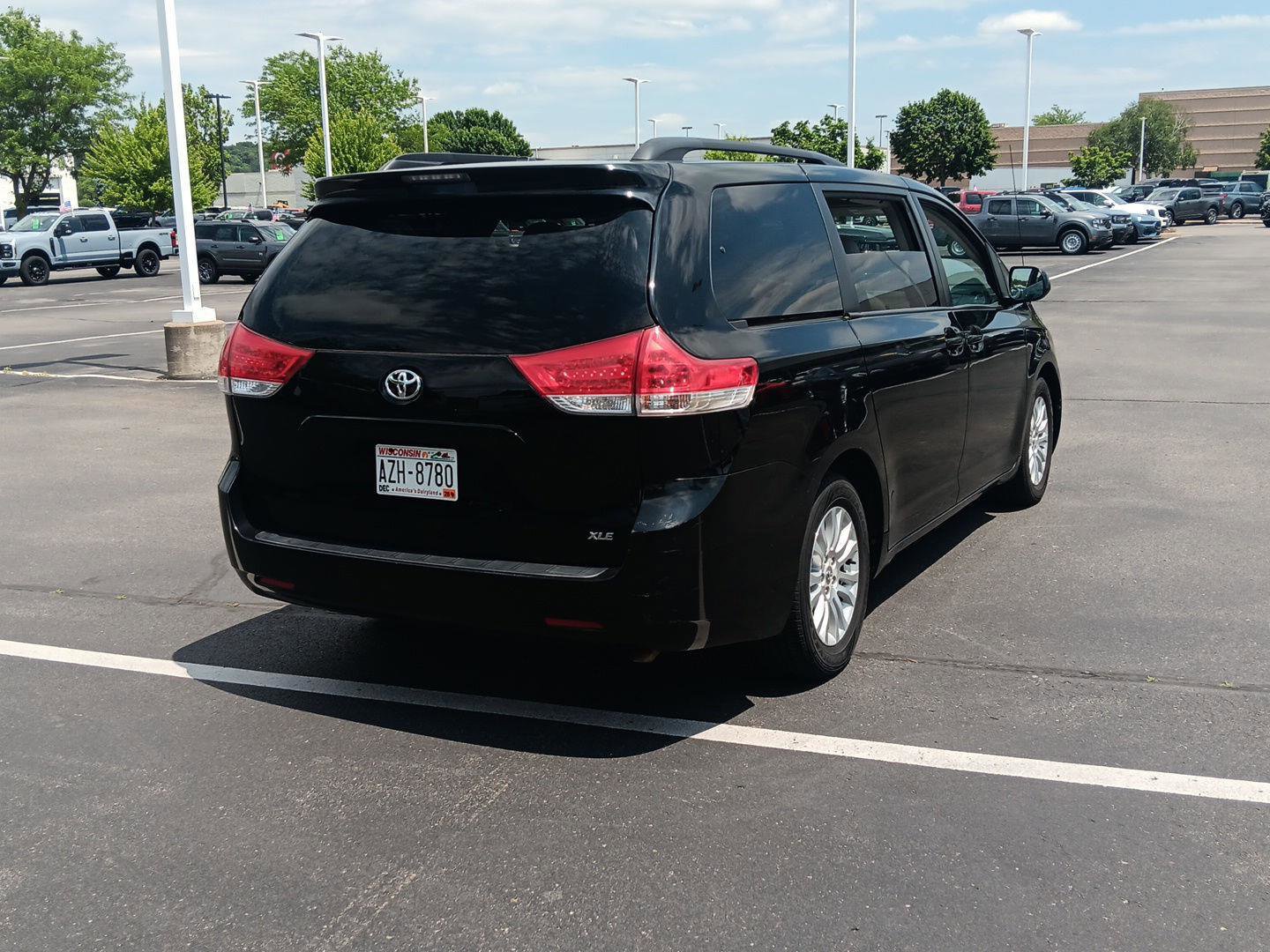 Used 2012 Toyota Sienna XLE FWD image 5