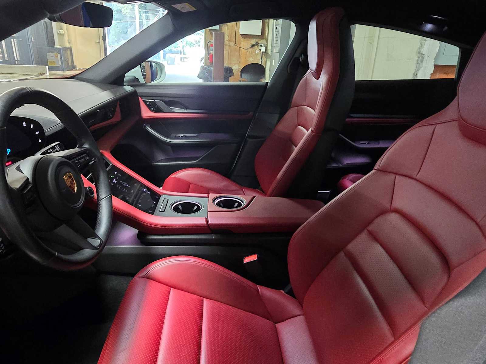 Used 2020 Porsche Taycan 4S image 20