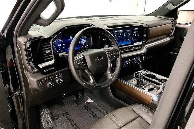 Used 2026 Chevrolet Silverado 1500 High Country w/ Midnight Edition AWD/4WD image 16