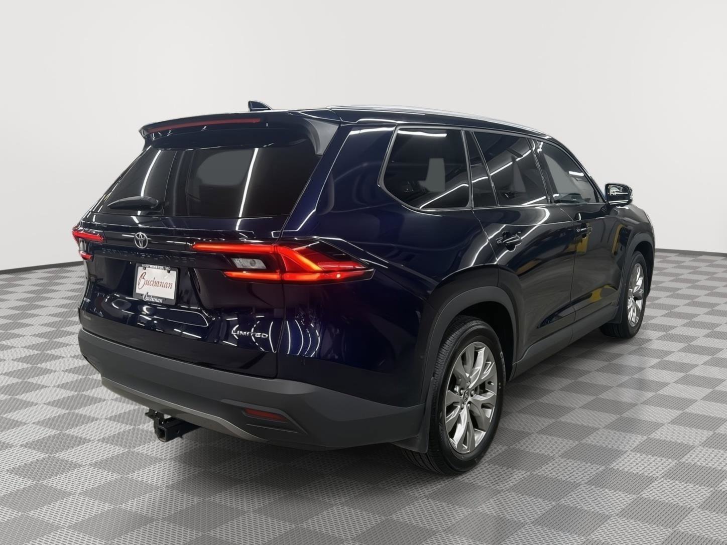 Used 2024 Toyota Grand Highlander Limited image 4