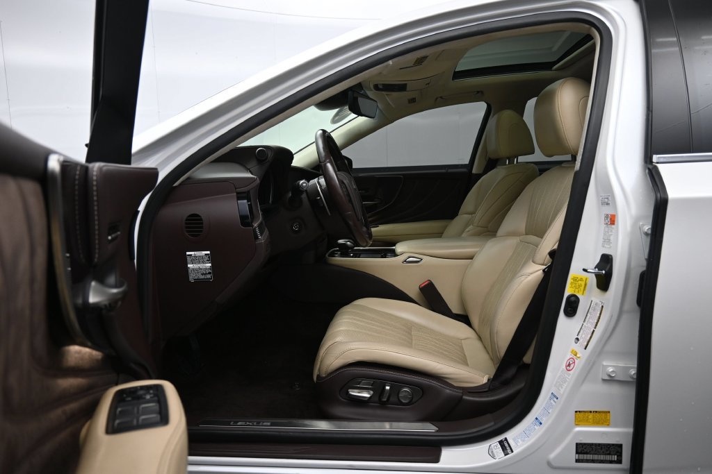 Used 2019 Lexus LS 500 AWD w/ Interior Upgrade Package image 22