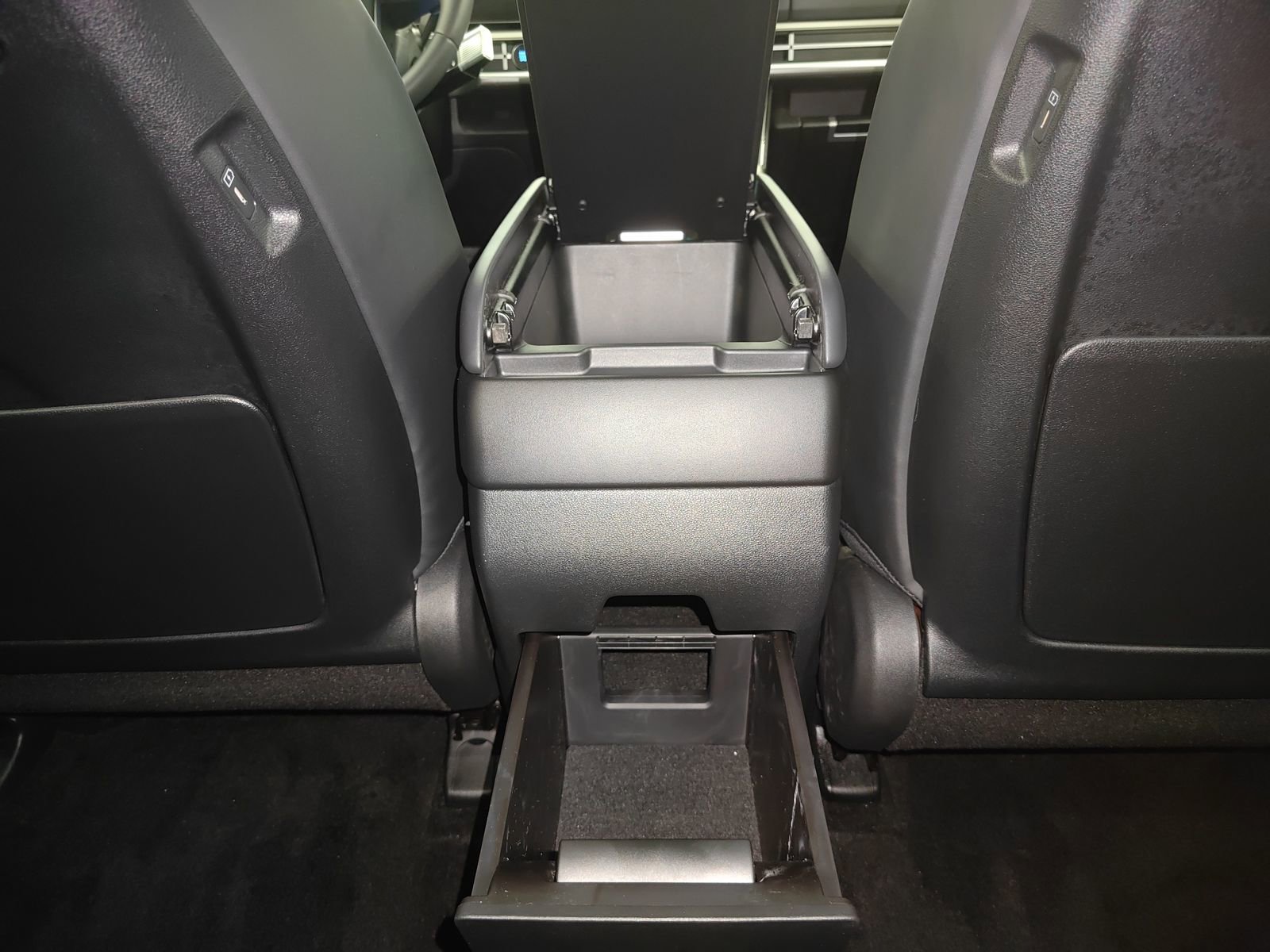 Used 2026 Hyundai Santa Fe SEL FWD image 35