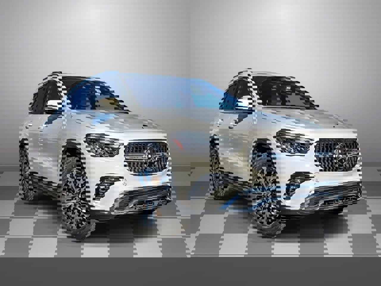 Used 2025 Mercedes-Benz GLA 250 4MATIC image 1