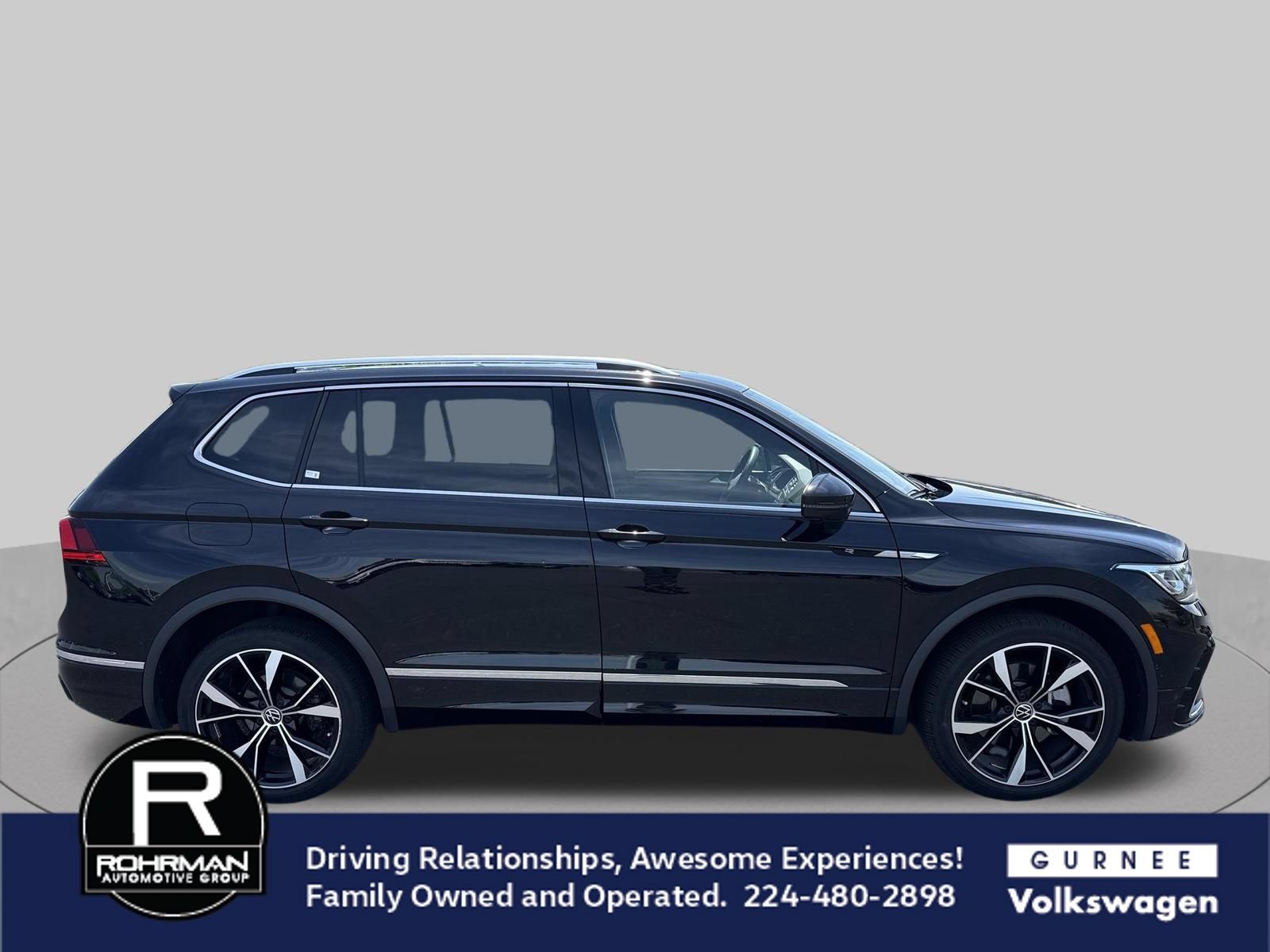Used 2024 Volkswagen Tiguan SEL R-Line AWD/4WD image 12
