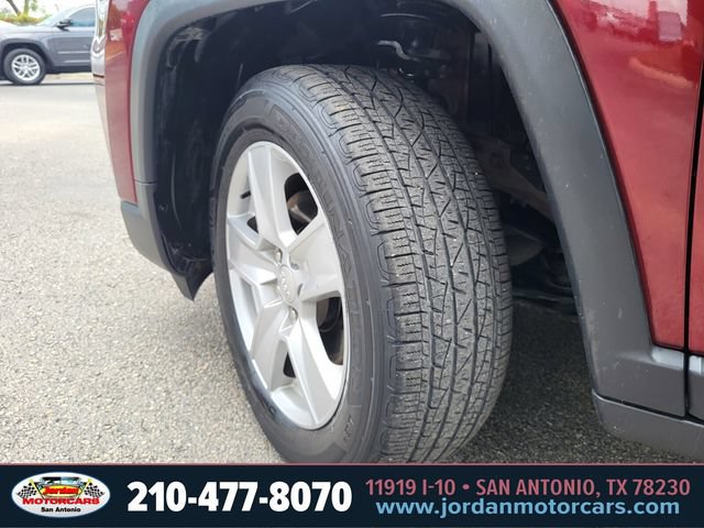 Used 2022 Jeep Compass Latitude FWD image 33
