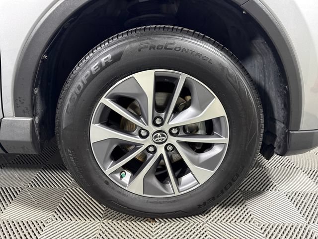 Used 2018 Toyota RAV4 XLE w/ Convenience Package AWD/4WD image 11