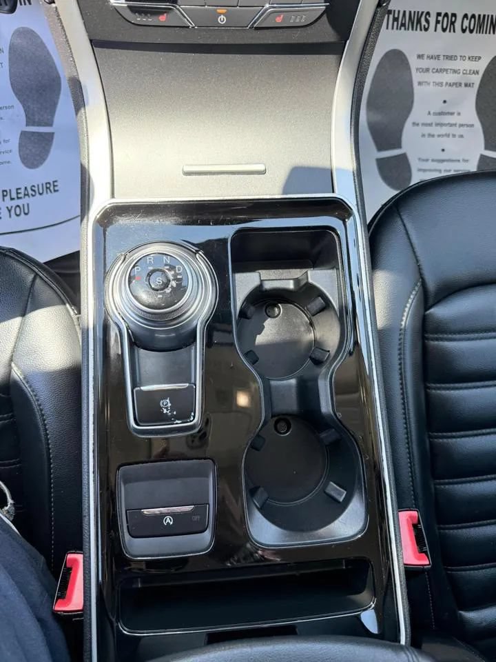 Used 2020 Ford Edge SEL AWD/4WD image 25
