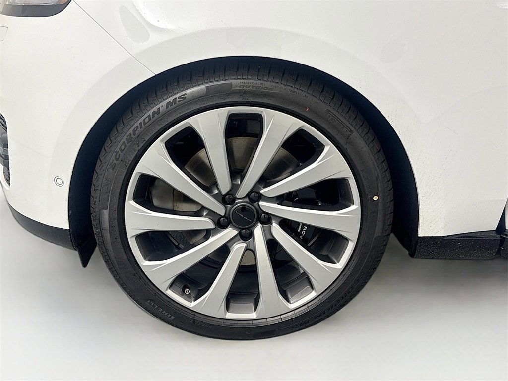 New 2026 Land Rover Range Rover SE image 31